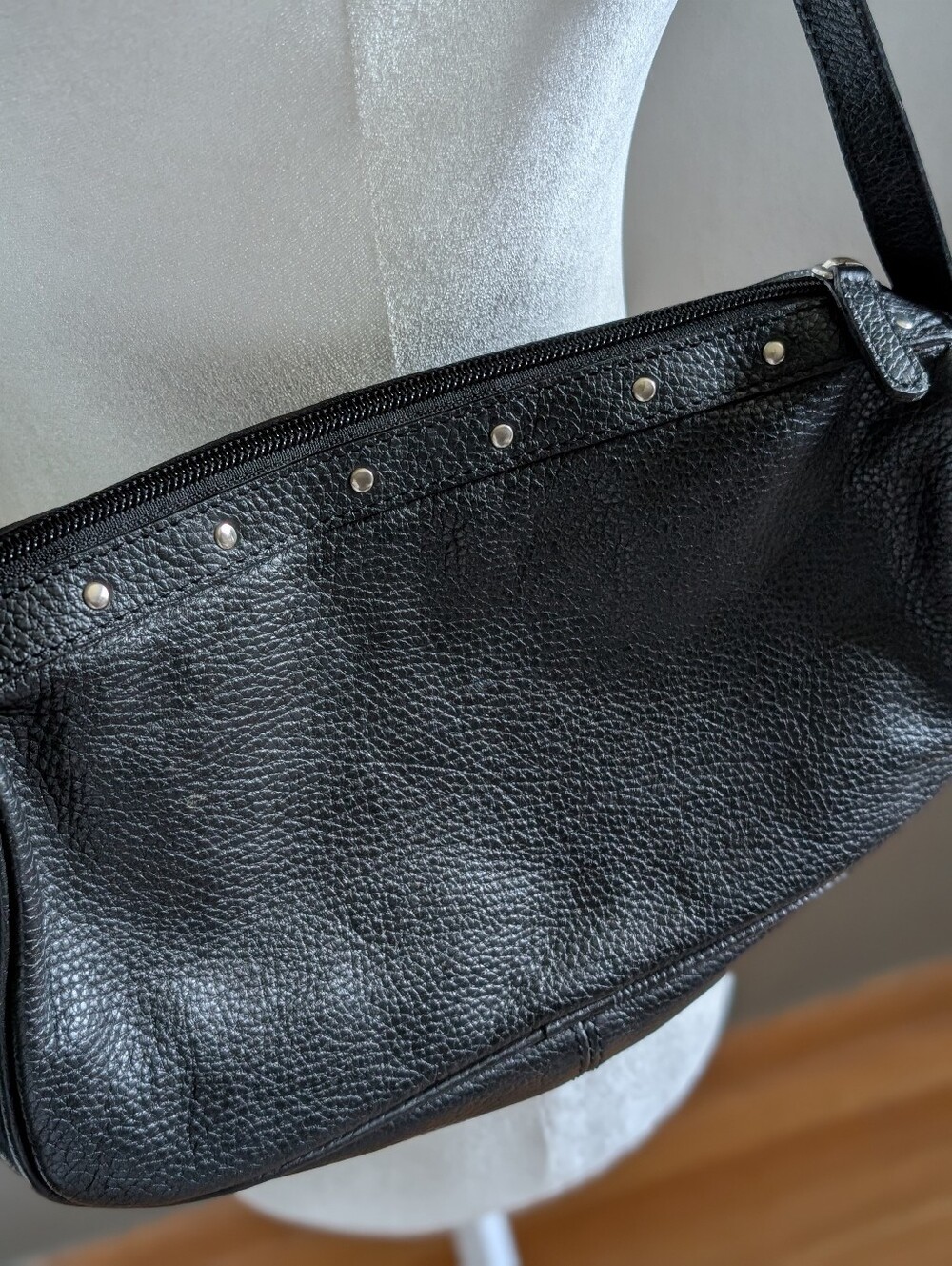 Y2K 90s Grunge Vintage Black Leather Studded Shoulder Bag Made In Italy - Picture 2 of 5